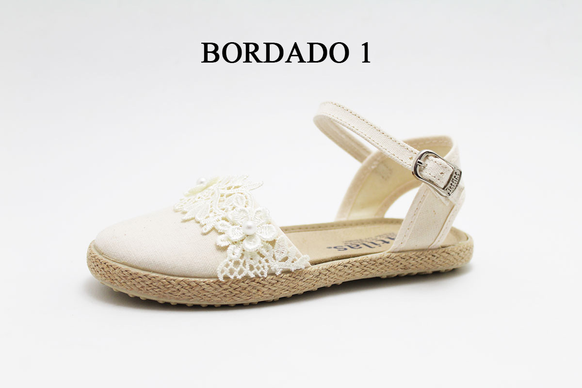 Alpargata esparto beige bordado niña Alpargata esparto beige bordado niña