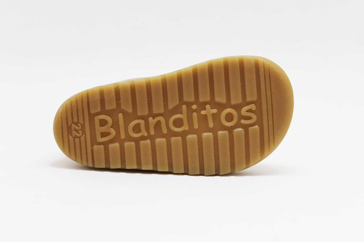 Botita Blanditos by Crios arena modelo Lima Botita Blanditos by Crios arena modelo Lima
