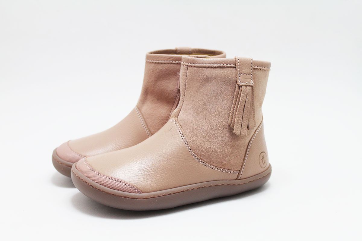 Botas barefoot niña rosa flecos Chetto Botas barefoot niña rosa flecos Chetto