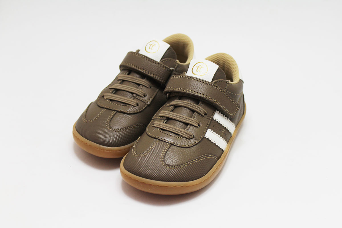 Zapatillas Barefoot Chetto taupe bandas laterales Zapatillas Barefoot Chetto taupe bandas laterales