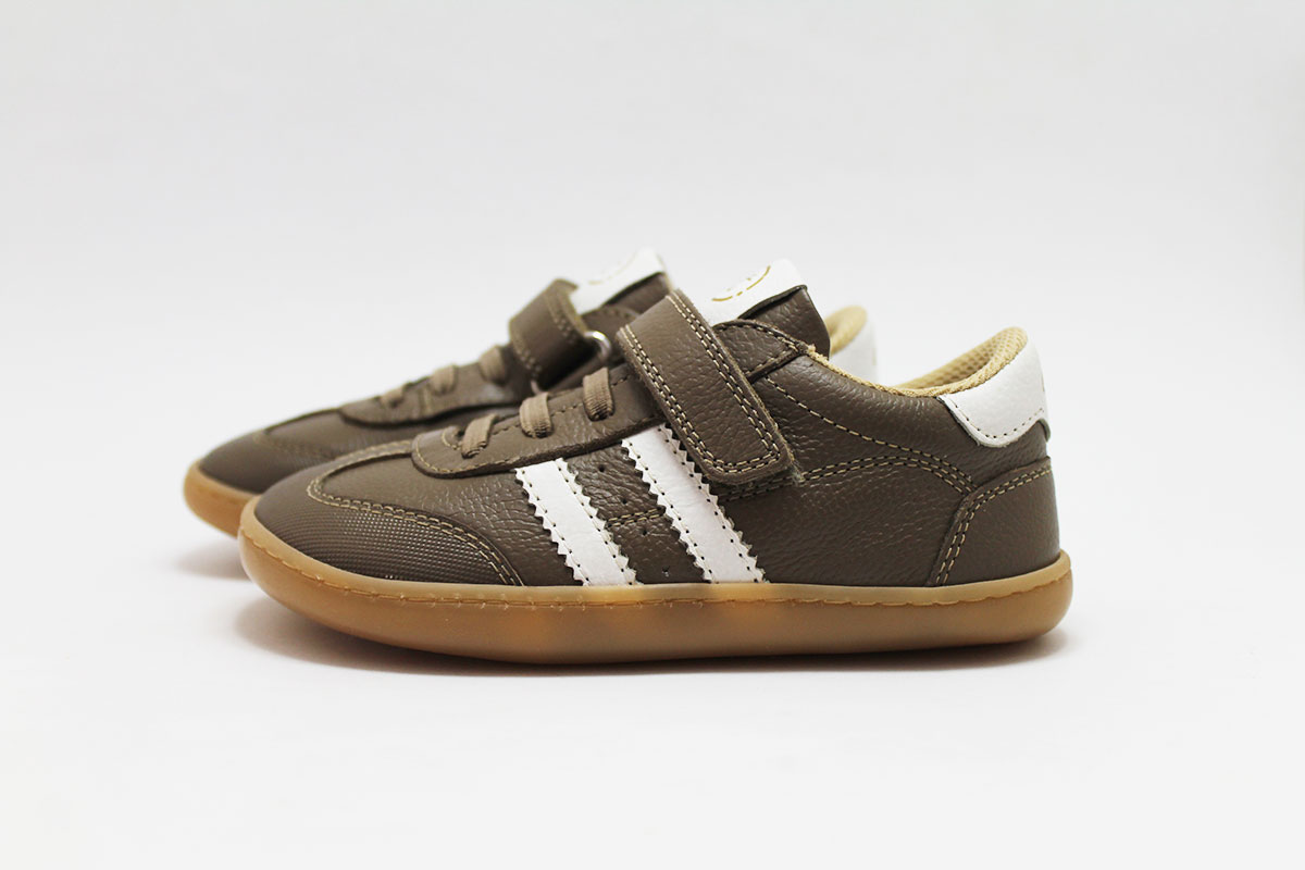 Zapatillas Barefoot Chetto taupe bandas laterales Zapatillas Barefoot Chetto taupe bandas laterales