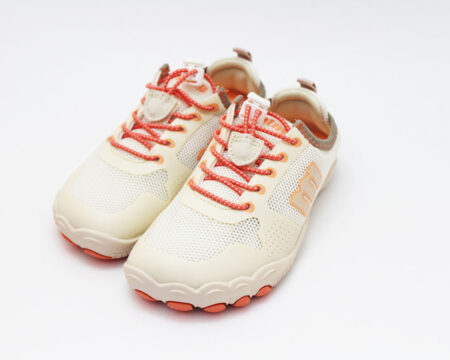 Deportivas barefoot niña beige Mustang free