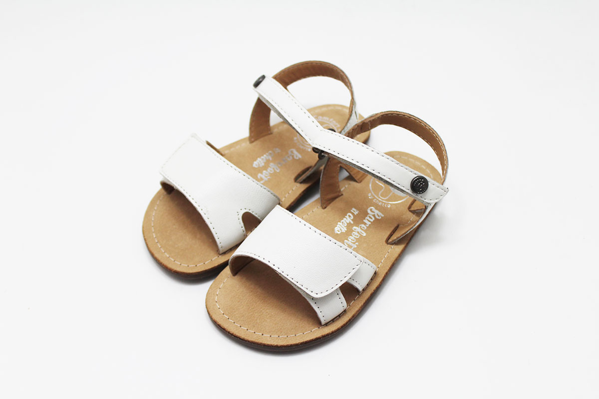 Sandalia barefoot niña blanco estilo clásico Sandalia barefoot niña blanco estilo clásico