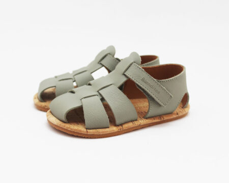 Sandalias tiras verde Blanditos modelo BOGA