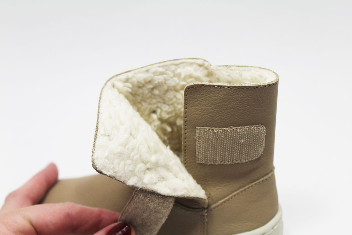 Bota borreguito piel arena suela gris Blanditos HIELO Bota borreguito piel arena suela gris Blanditos HIELO
